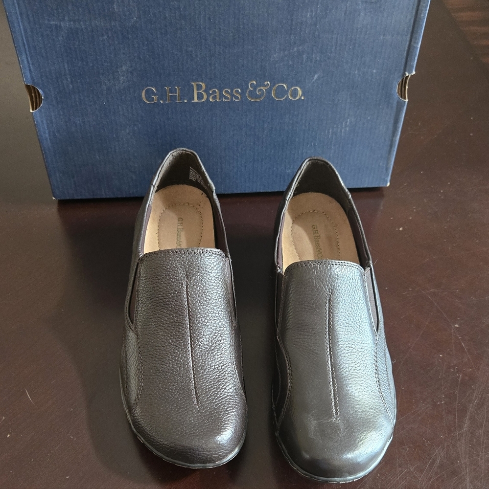 Bass Women's Dark Brown Leather Loafers
